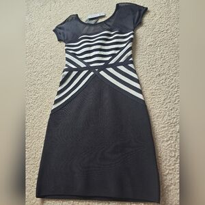 NWT Bebe Robe Détail Rayé Biseau Dress Size XS